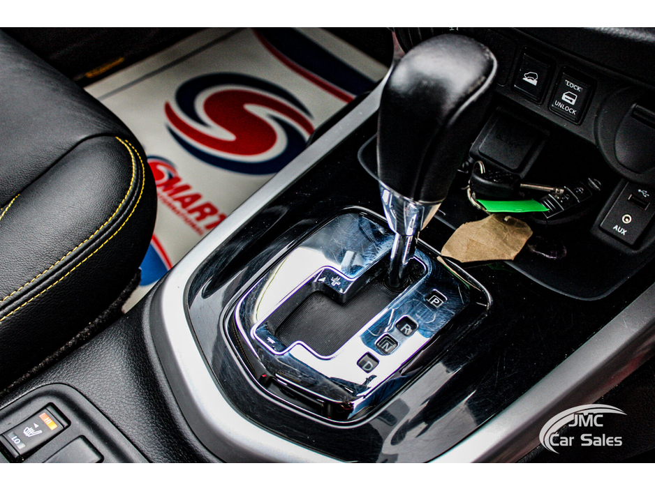 2018 Nissan Navara - image 18