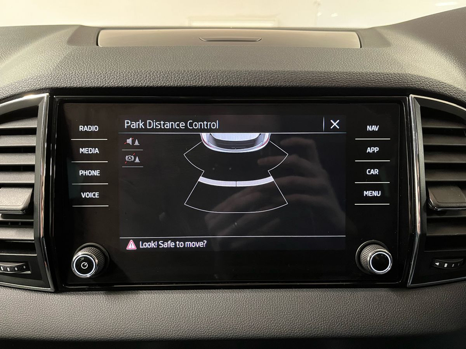 2023 Skoda Karoq Ambition 1.0TSI 110BHP - Parking Sensors - Climate Control - Cruise Control - Auto Lights/Wipers - Apple CarPlay/Android Auto €29,950