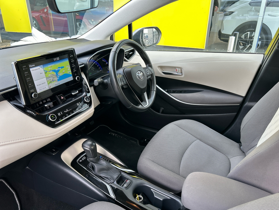 2022 Toyota Corolla HYBRID LUNA SPORT 4DR €21,950