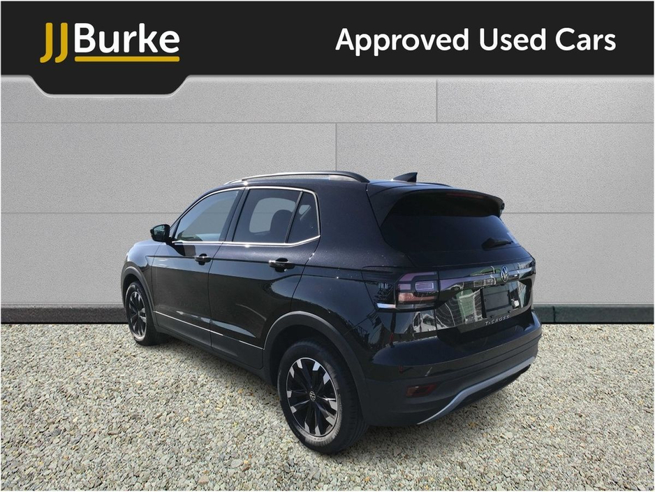 2022 Volkswagen T-Cross - image 4