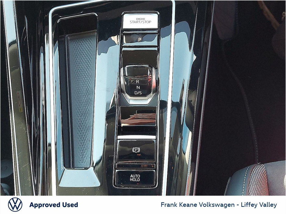 2025 Volkswagen Golf - image 12