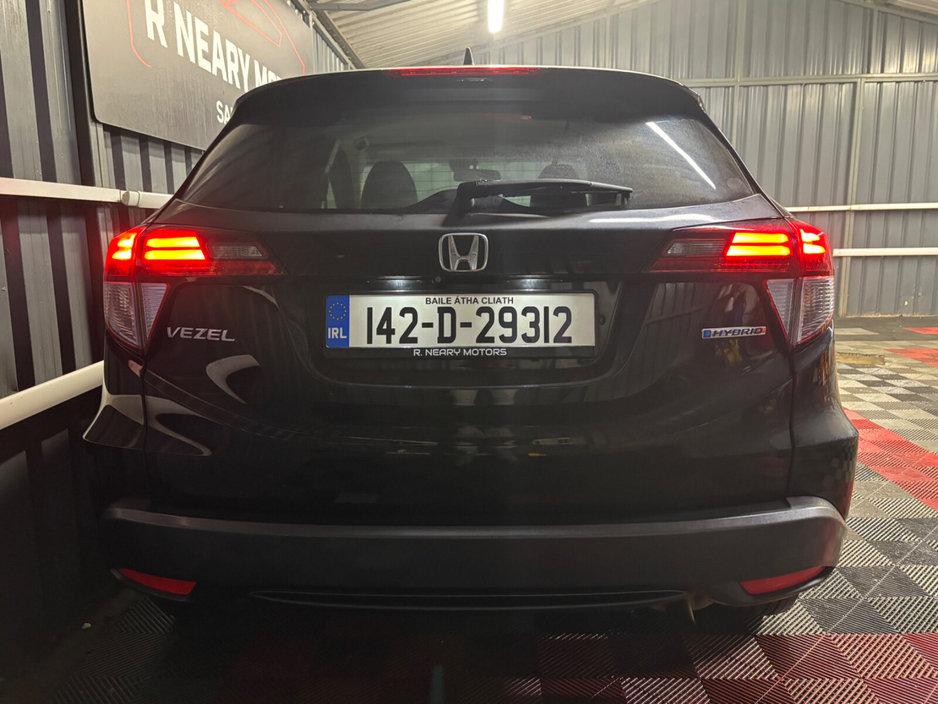 2014 Honda Vezel - image 2