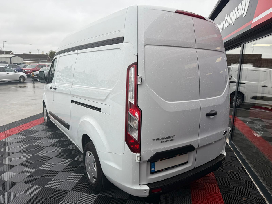 2021 Ford Transit Custom - image 11