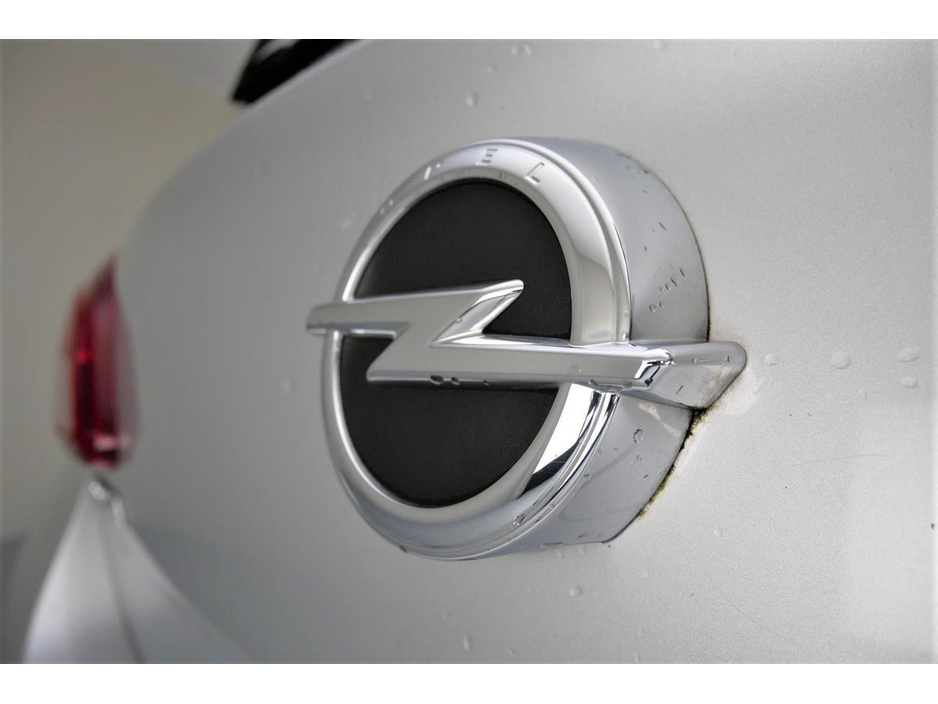 2016 Opel Corsa - image 26