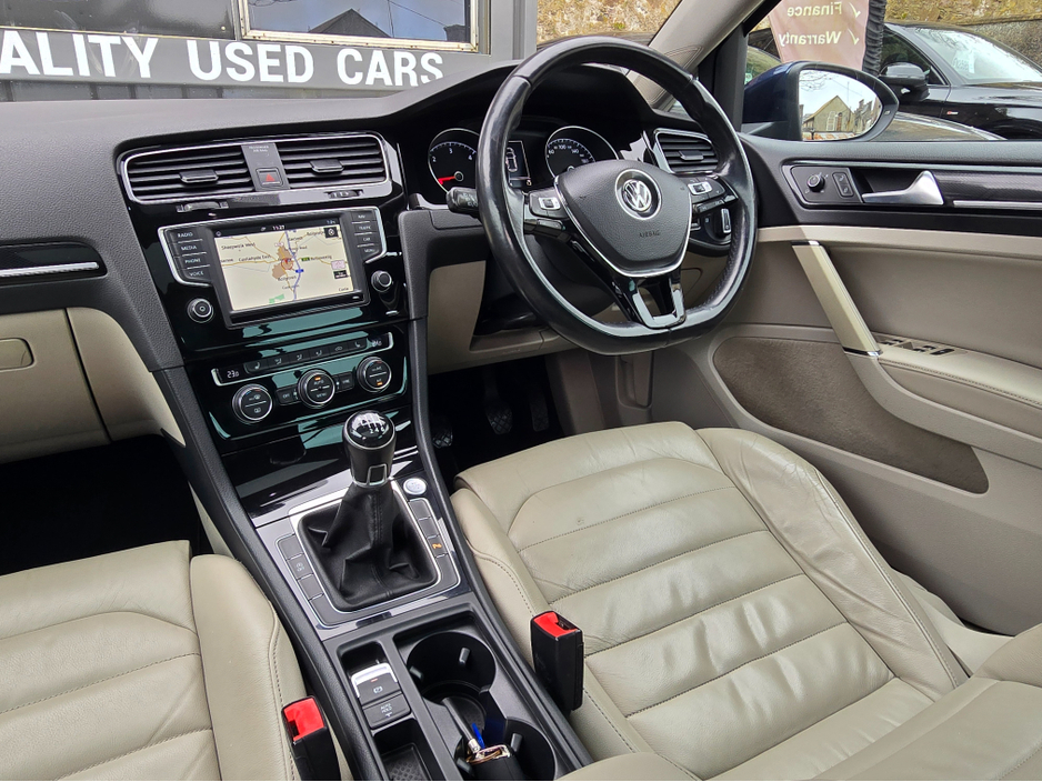 2016 Volkswagen Golf - image 16