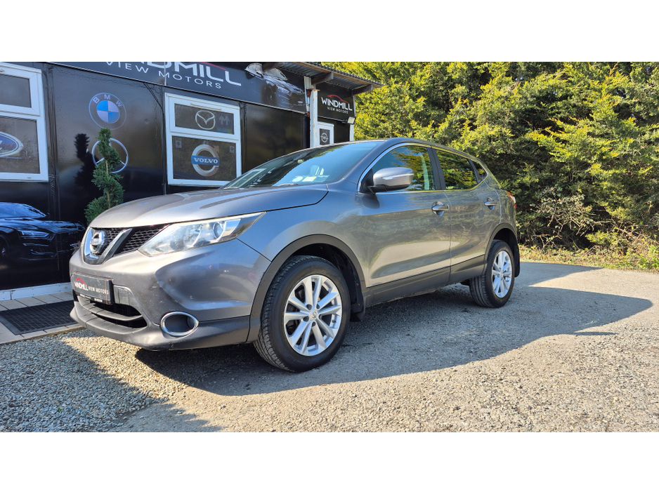 2014 Nissan Qashqai - image 2