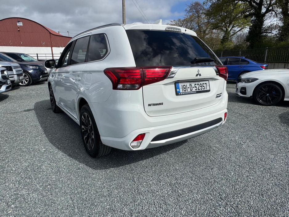 2018 Mitsubishi Outlander - image 5