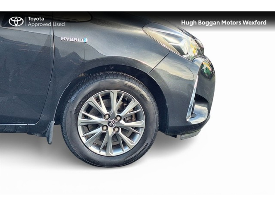 2018 Toyota Yaris - image 11