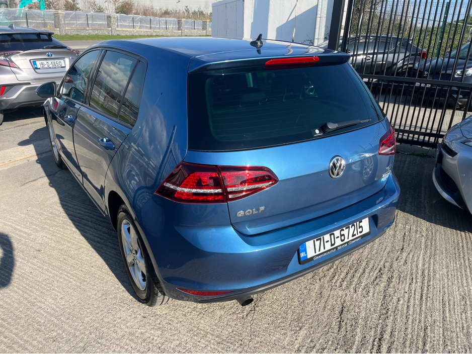 2017 Volkswagen Golf - image 5