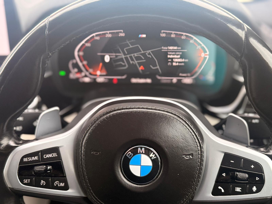 2022 BMW 5 Series - image 28