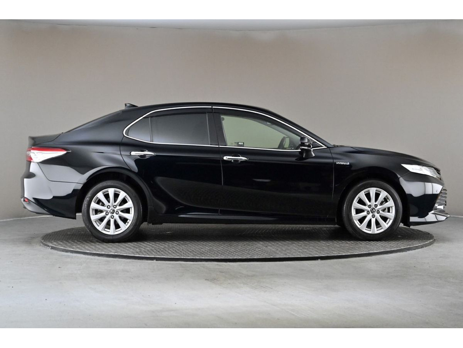 2019 Toyota Camry 2.5 HYBRID *PARK SENSORS*REVERSE CAM* €22,890