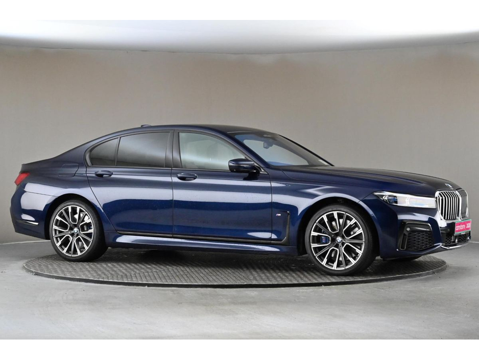 2020 BMW 7 Series - image 12