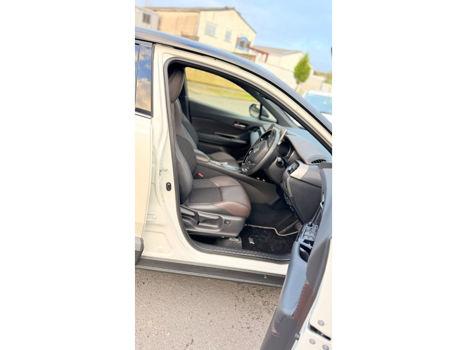 2018 Toyota C-HR 1.8 HYBRID SPORT €21,499