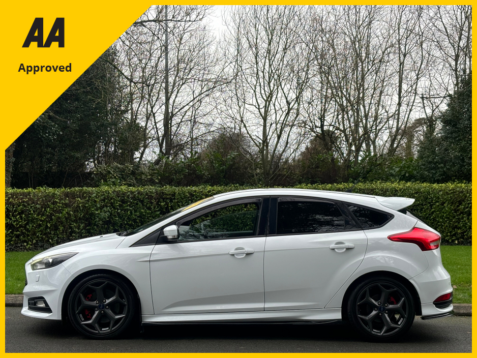 2015 Ford Focus 2.0 TDCI ST-3 185BHP 5DR €11,950