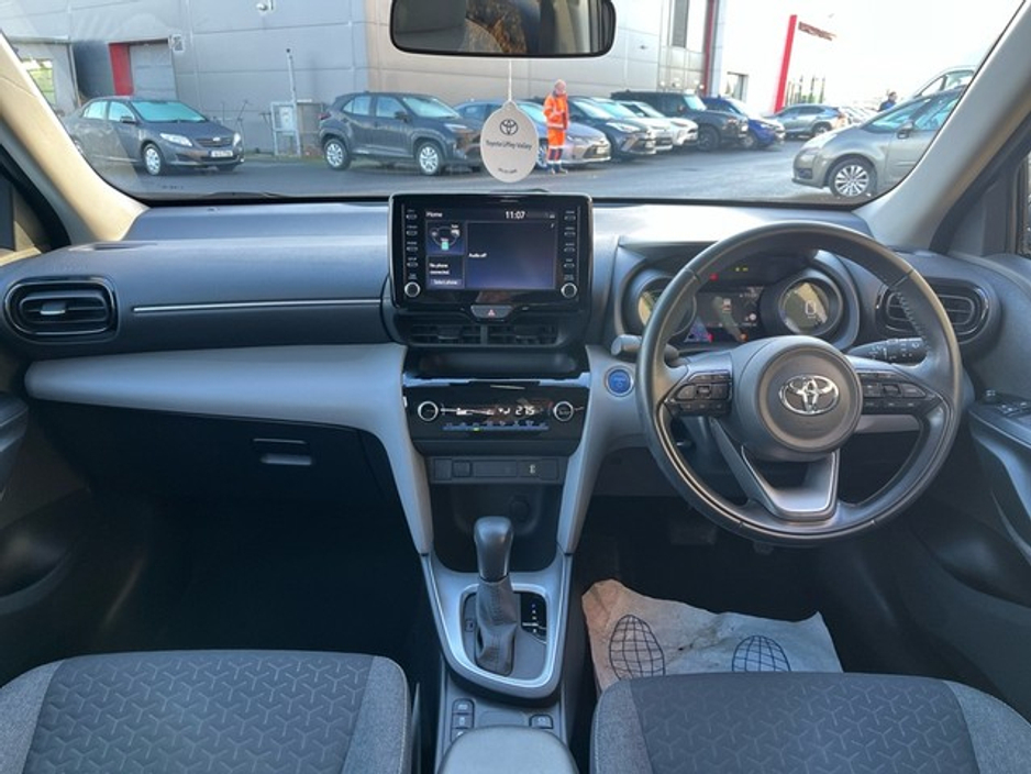 2022 Toyota Yaris Cross CR CROSS LUNA 4DR AUTO €24,950