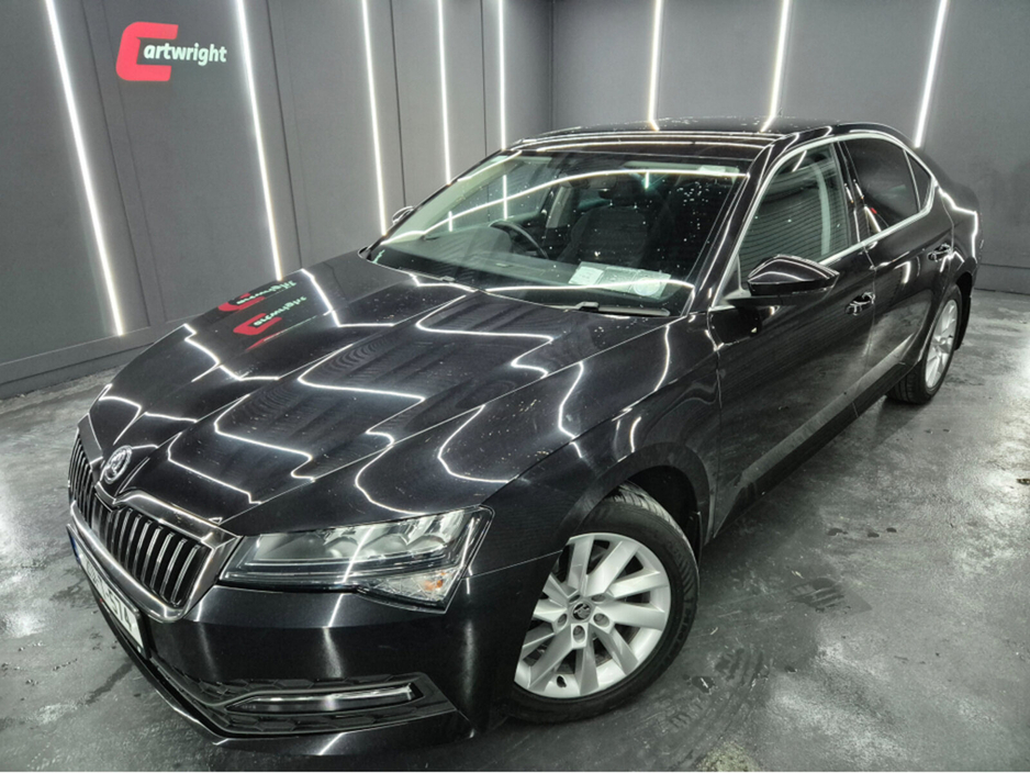 2020 Skoda Superb - image 6