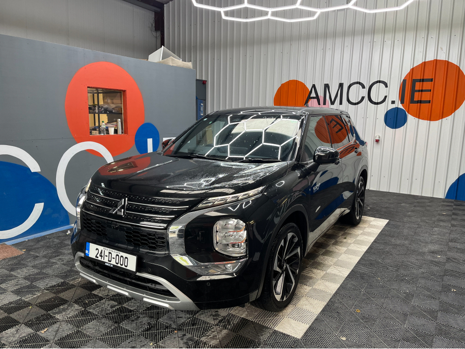 2024 Mitsubishi Outlander - image 4