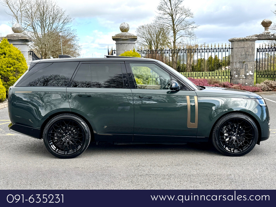 2023 Land Rover Range Rover - image 2