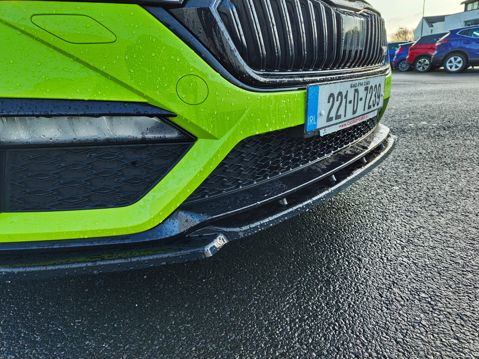 2022 Skoda Octavia - image 3