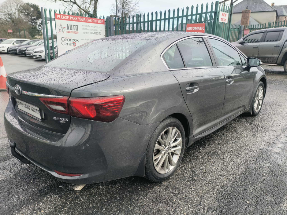 2017 Toyota Avensis - image 7