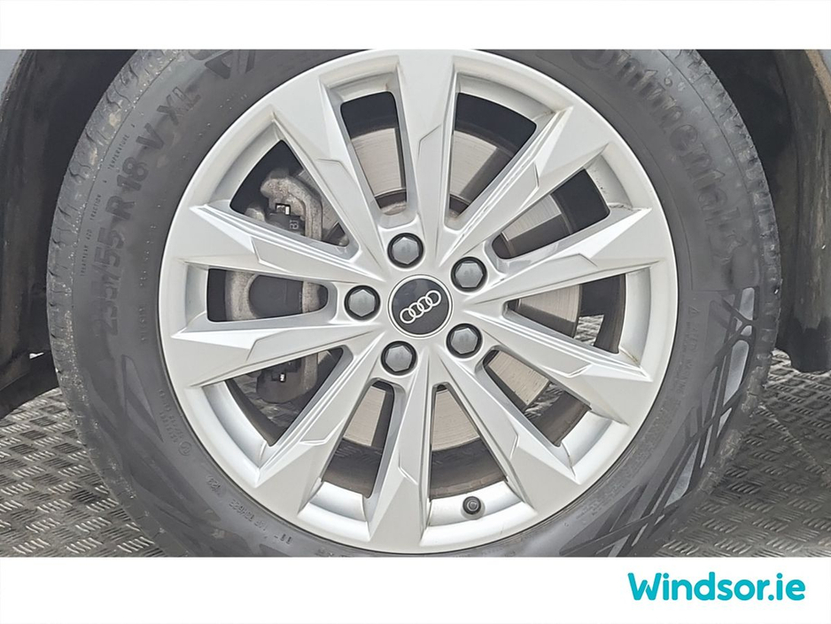 2022 Audi Q3 45 TFSI E S Tronic SE with Luxurious Upgraded Leather Interior €36,950