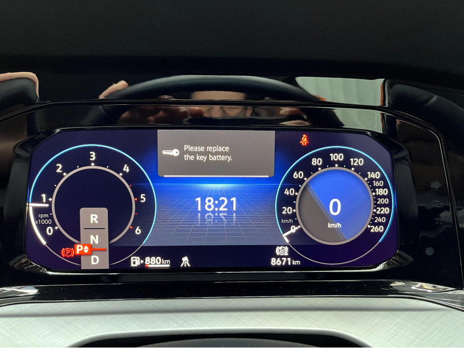 2024 Volkswagen Golf - image 21