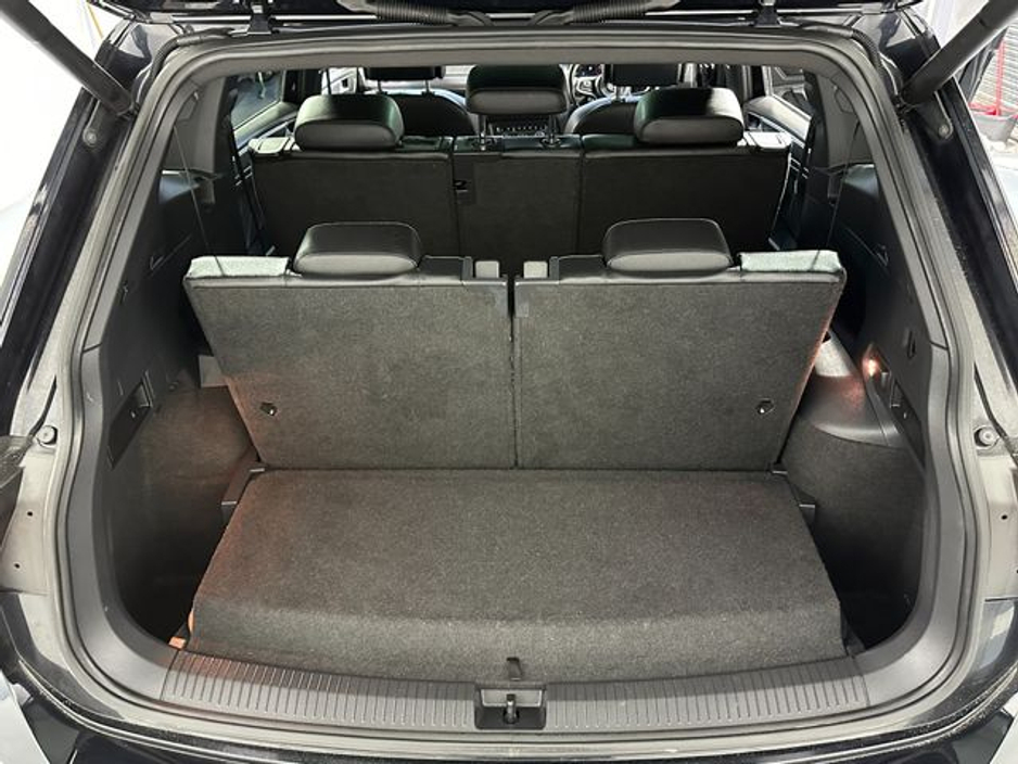 2020 Volkswagen Tiguan - image 29