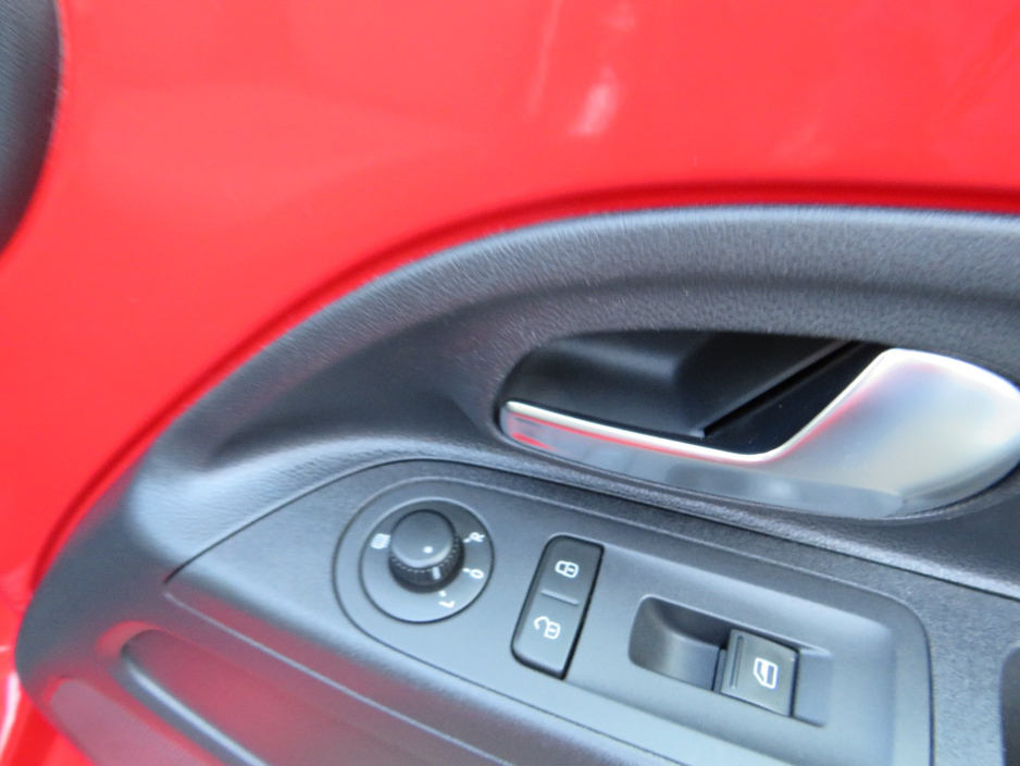 2014 Volkswagen up! - image 10