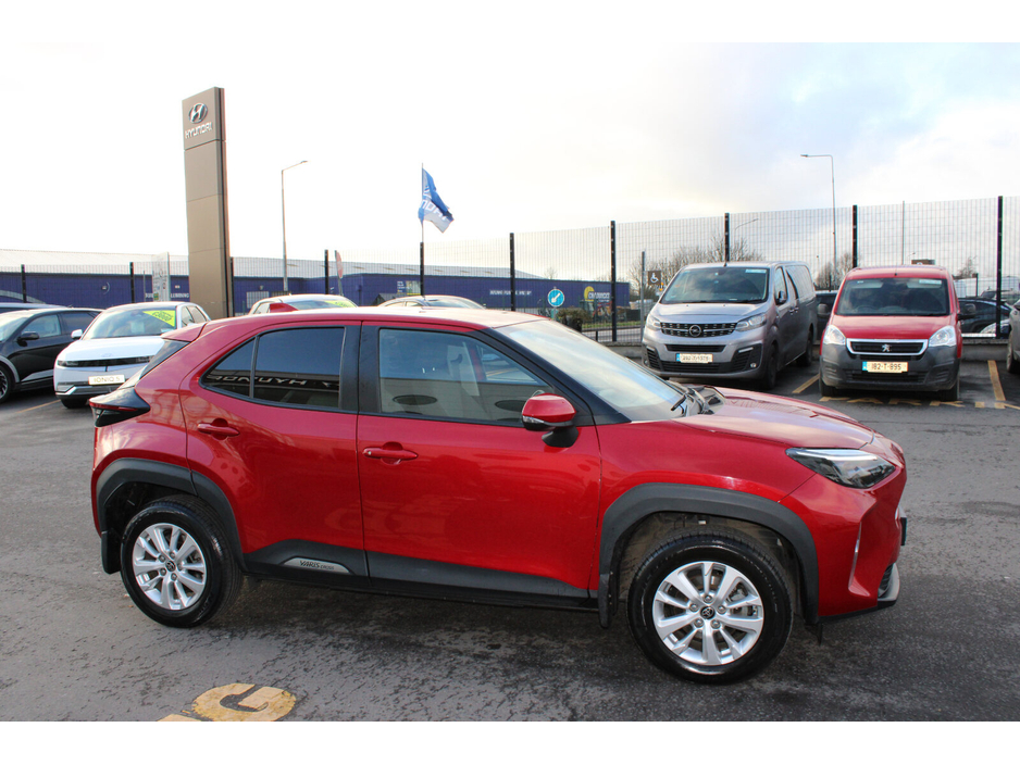 2022 Toyota Yaris Cross 1.5 Hybrid CVT Luna €23,950