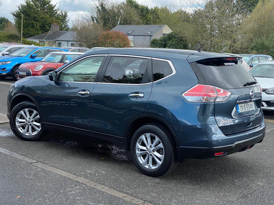 2017 Nissan X-Trail - image 3