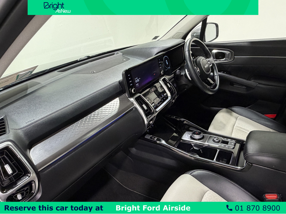 2022 Kia Sorento - image 18