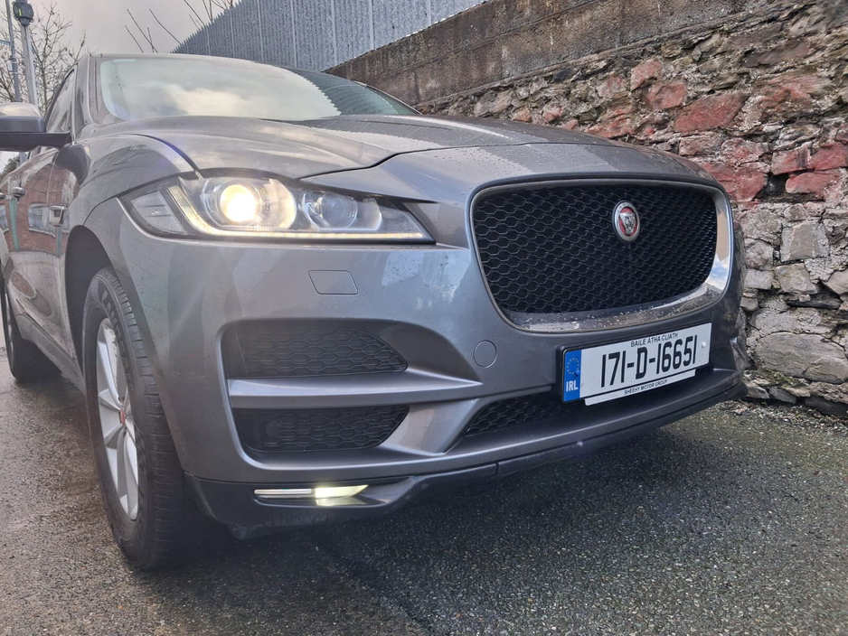 2017 Jaguar F-Pace 2.0 i4 D 180PS Prestige RWD €12,750