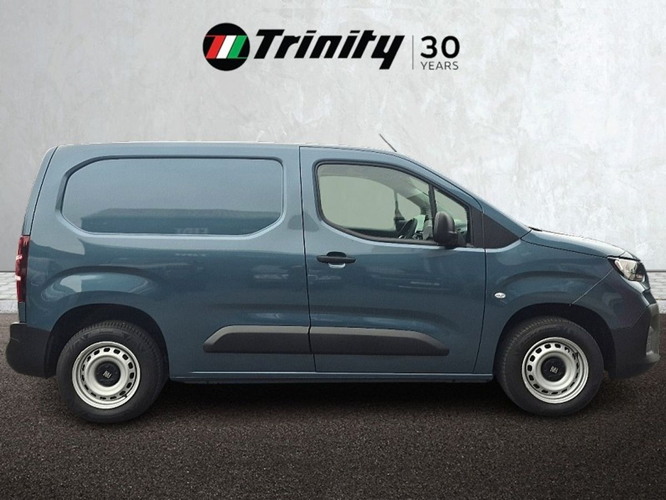 2026 Fiat Doblo - image 5