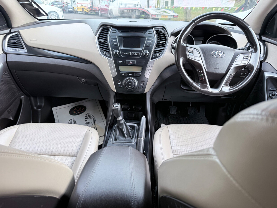 2015 Hyundai Santa Fe - image 12