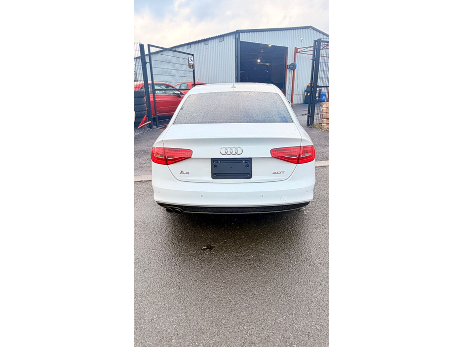 2014 Audi A4 2.0 TFSI 221BHP S TR. QU. S LINE AVANT €14,999