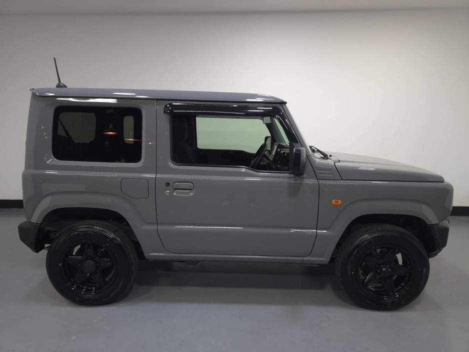 2023 Suzuki Jimny - image 7