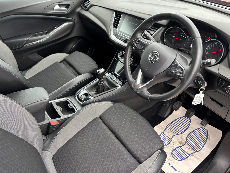 2020 Opel Grandland X - image 3