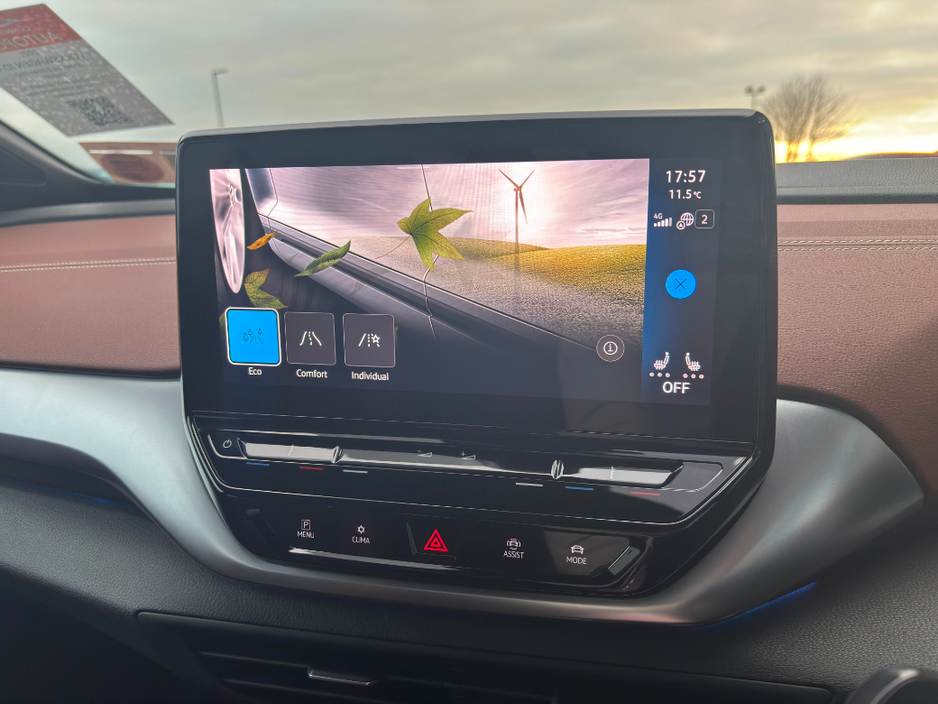 2021 Volkswagen ID.4 - image 25