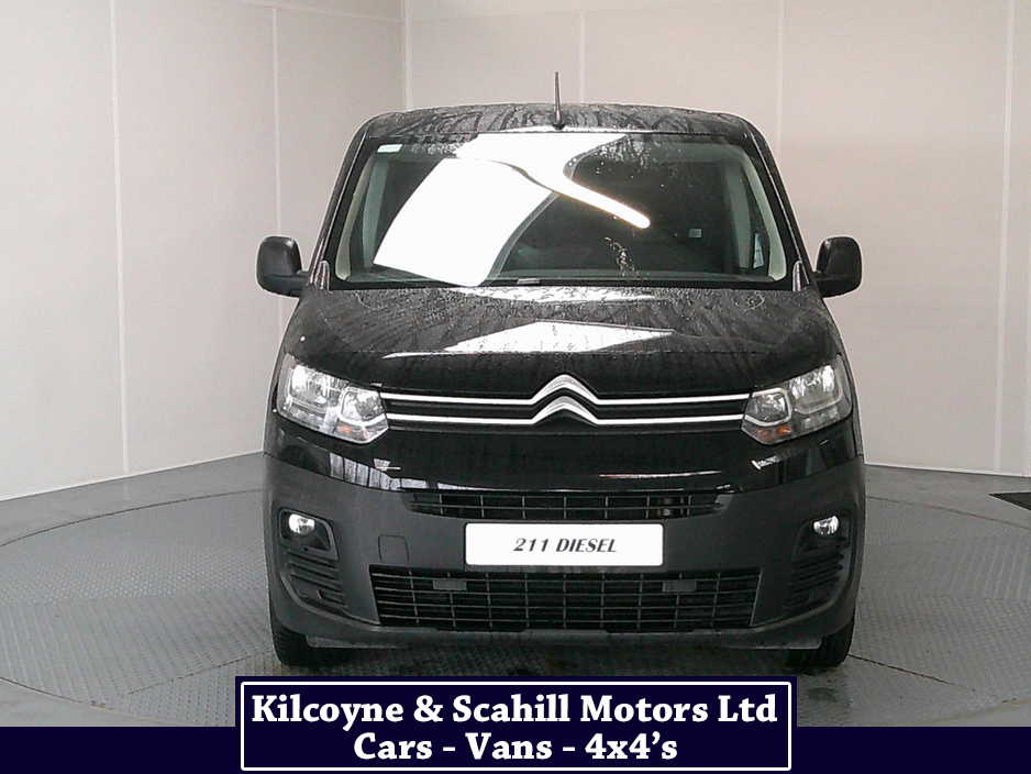 2021 Citroen Berlingo - image 2