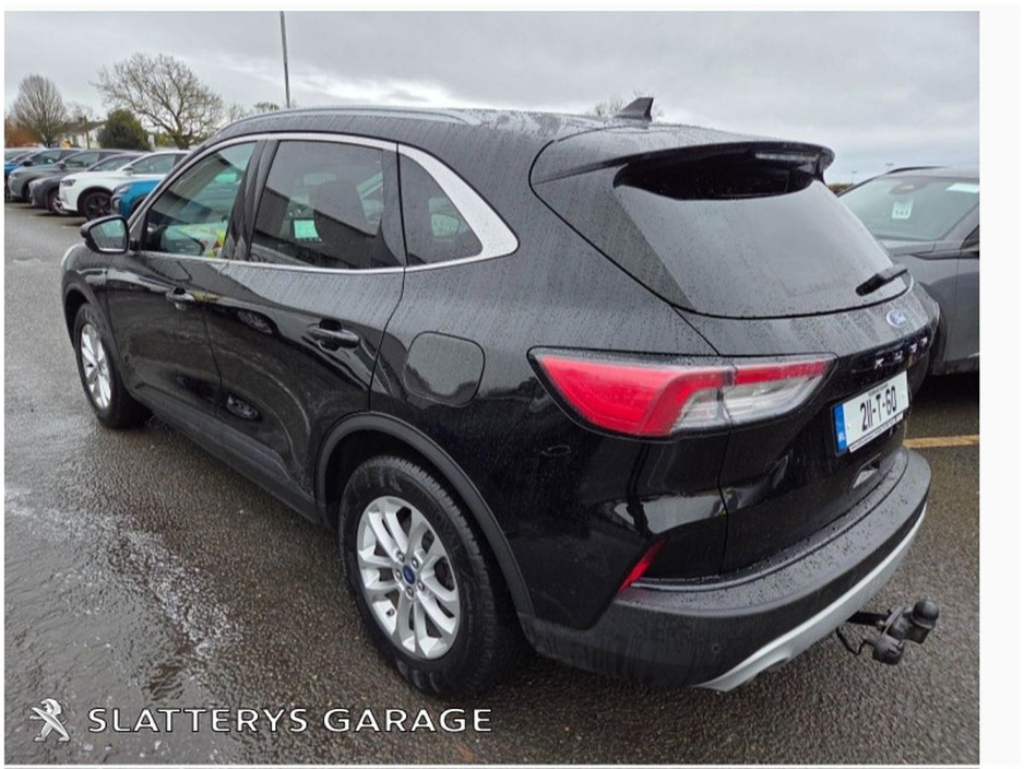 2021 Ford Kuga - image 4