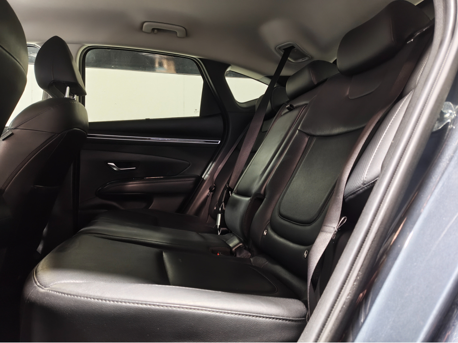 2022 Hyundai Tucson - image 13
