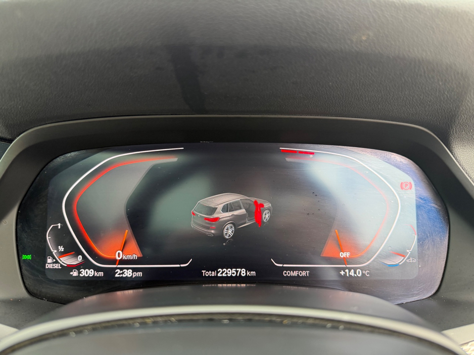 2019 BMW X5 - image 29