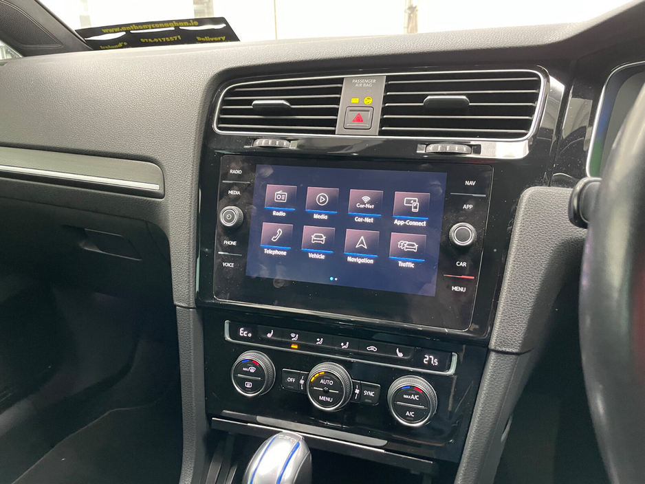 2018 Volkswagen Golf - image 21