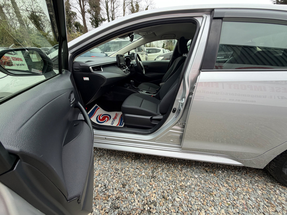 2020 Toyota Corolla - image 14