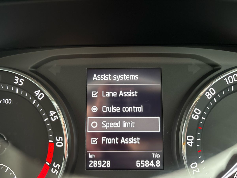 2024 Skoda Octavia - image 21