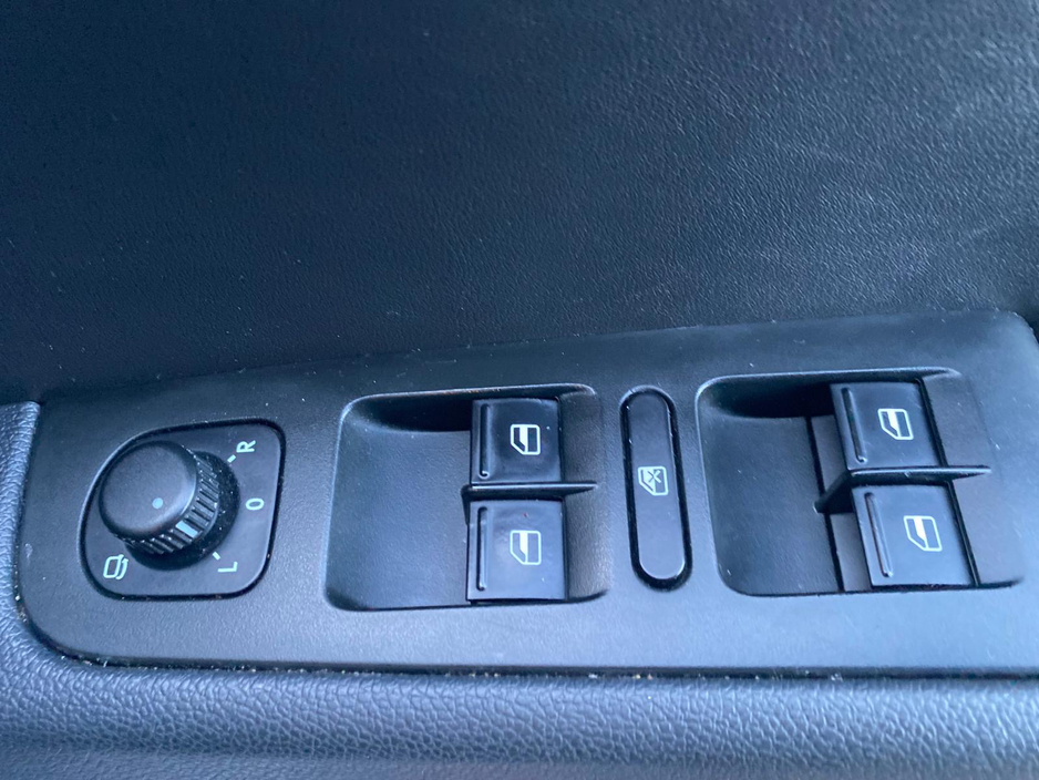 2014 Skoda Superb - image 26