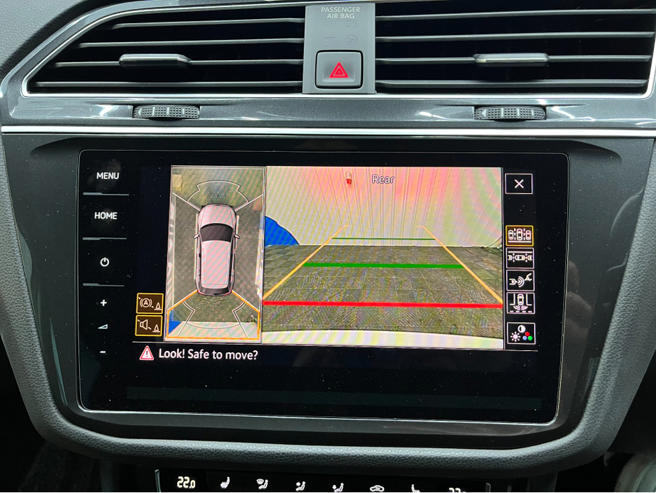 2018 Volkswagen Tiguan - image 21