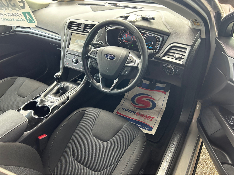 2016 Ford Mondeo - image 10