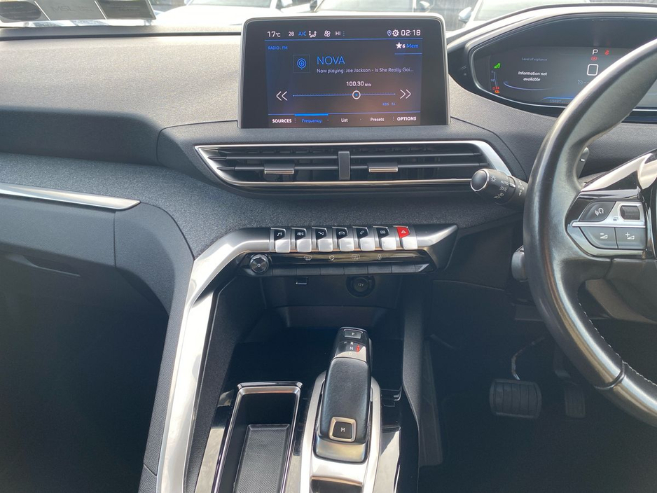 2019 Peugeot 3008 - image 11