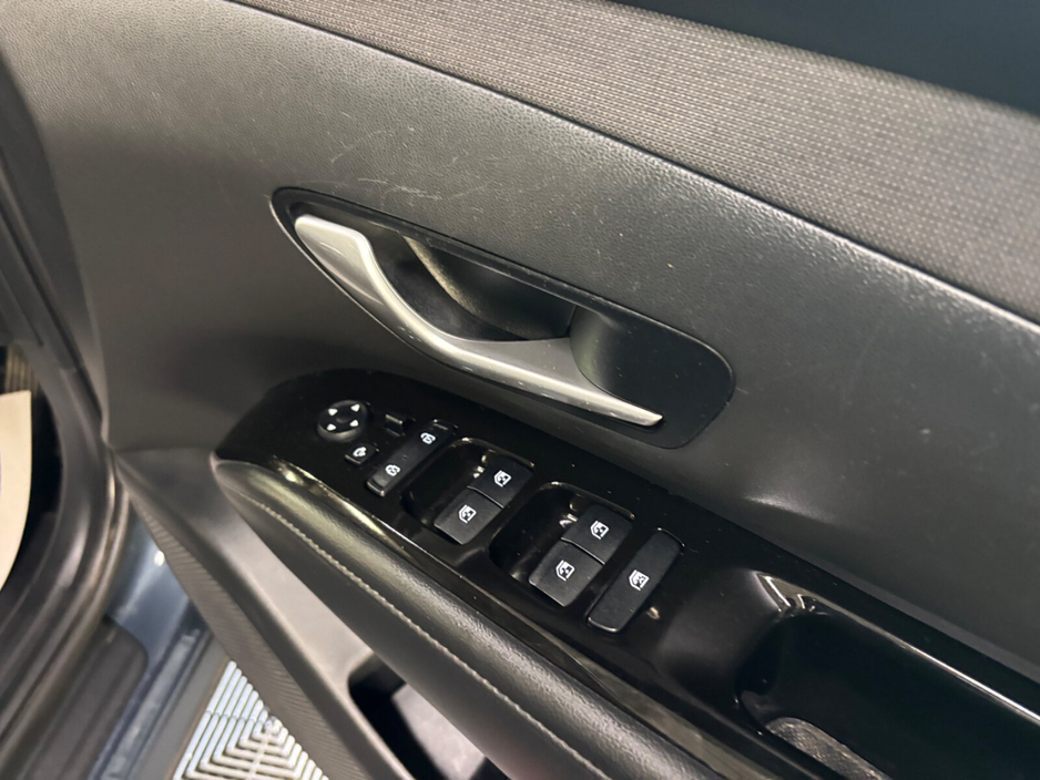 2021 Hyundai Tucson - image 10